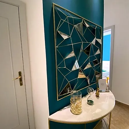 Piazza Mameli 3*